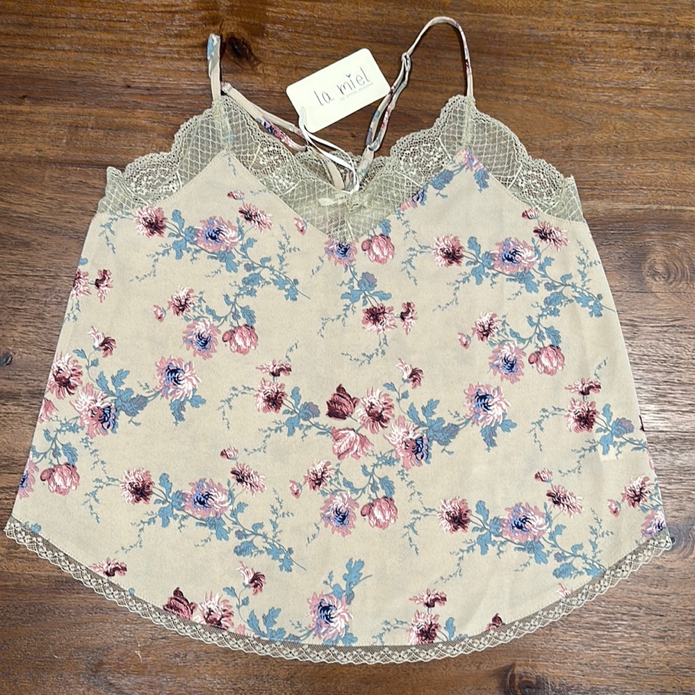 New with tag tank top